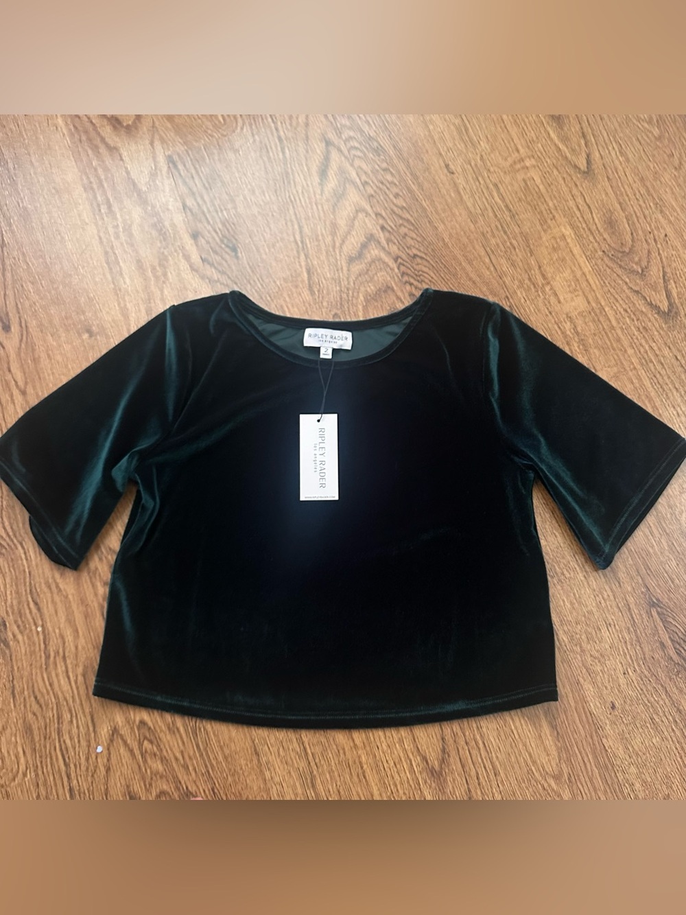 Ripley Rader Women’s Green Velvet Short Sleeve Top boxy size small NWT